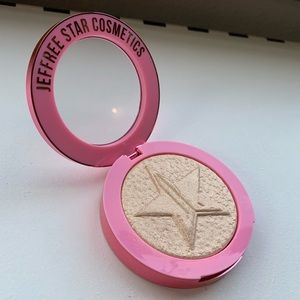 Jeffree Star Cosmetics Supreme Frost // Snow Globe
